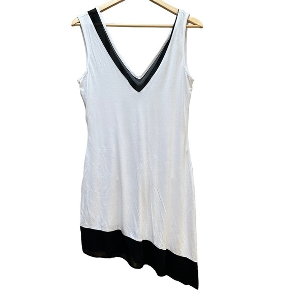 Calvin Klein Black‎ and White Asymmetrical Swimsuit Dress Cover-Up Size Small - Picture 1 of 4